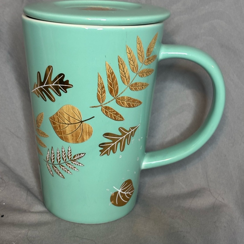 David’s tea Mint Lidded Nordic Mug with Gold Leaf Accents